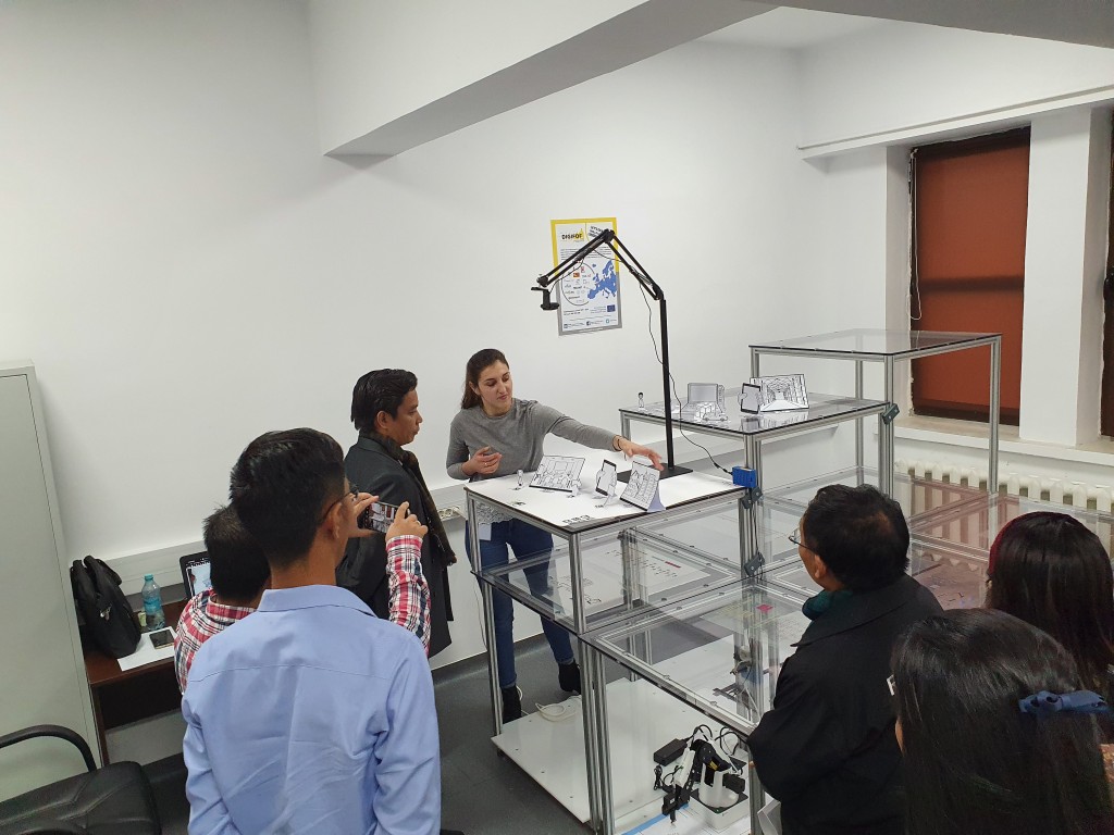 Take a virtual tour of our lab!