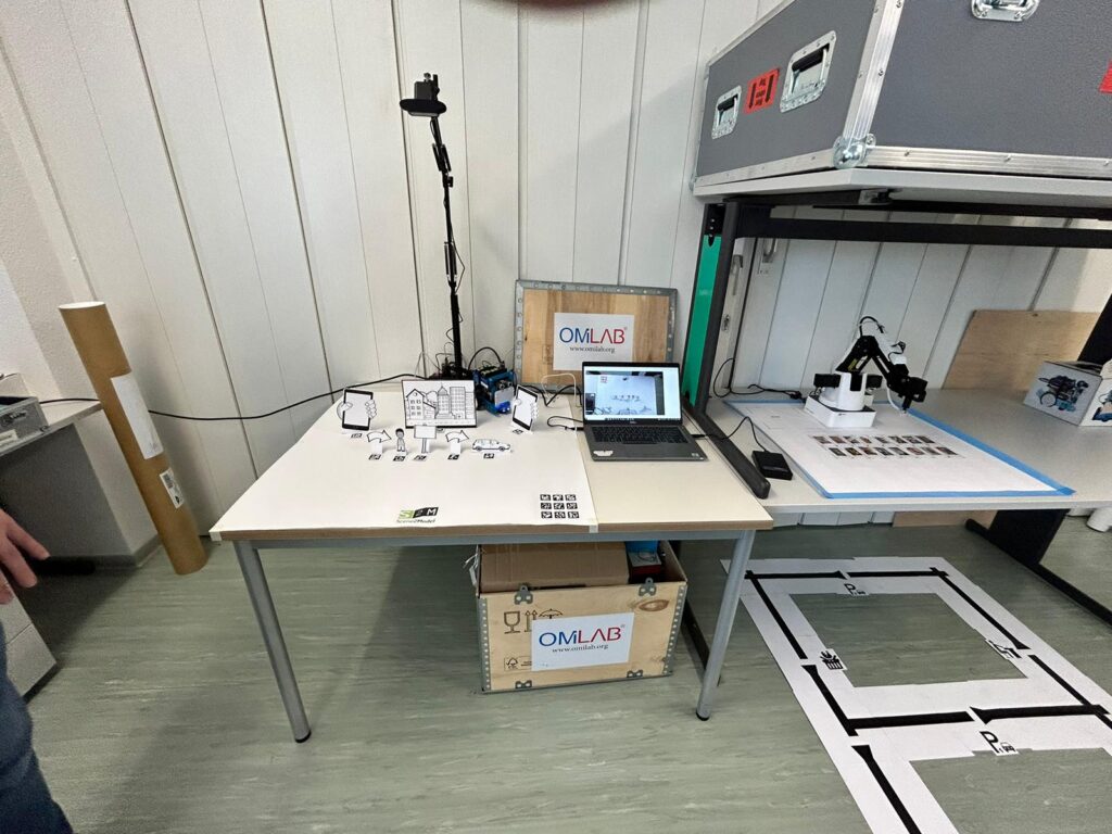 Take a virtual tour of our lab!