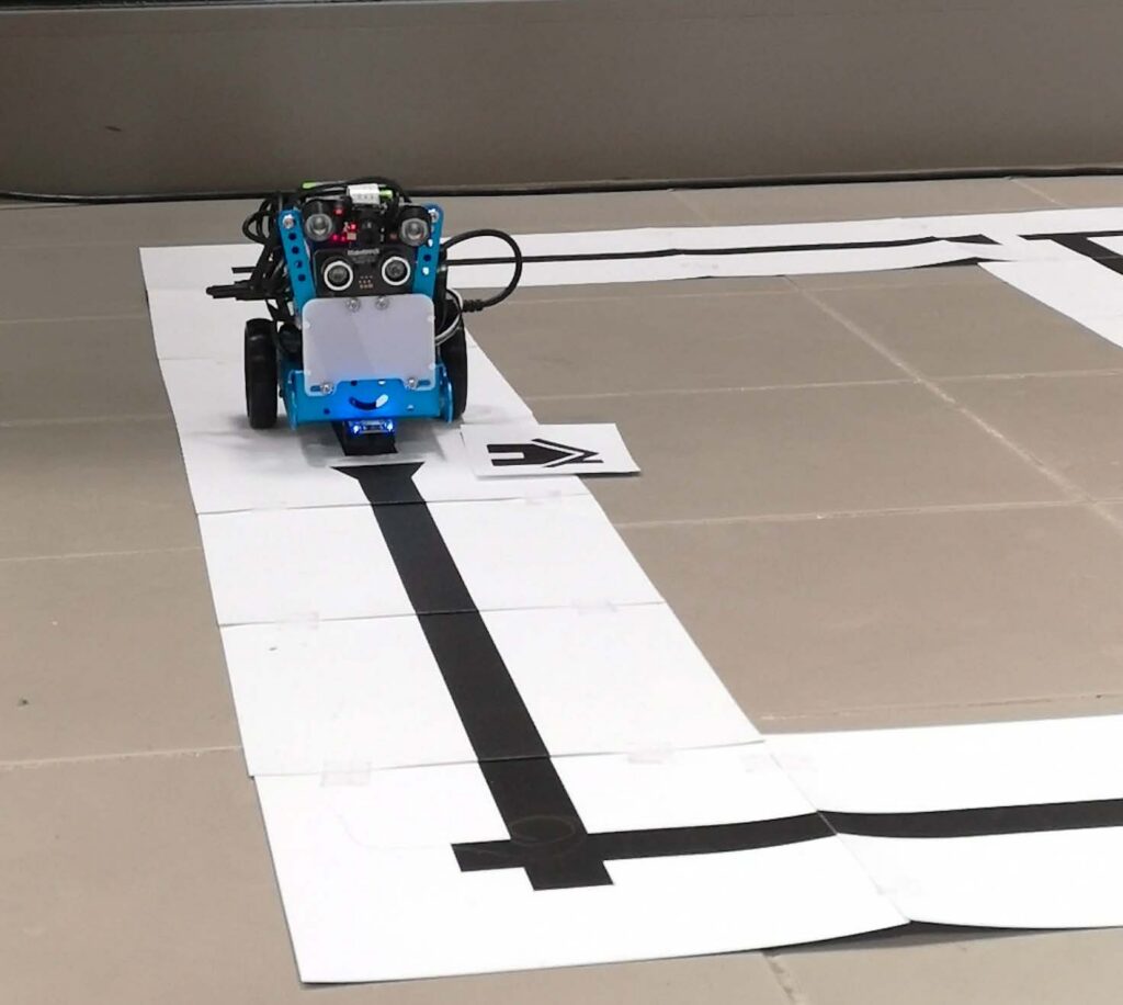 Have a virtual tour of our lab!