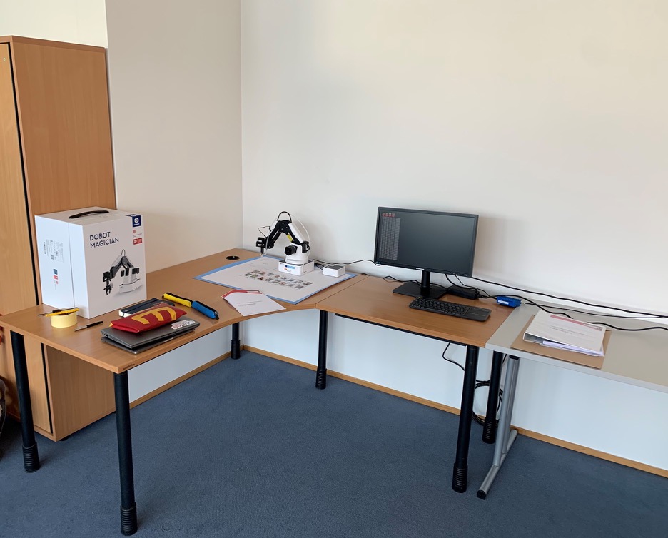 Take a virtual tour of our lab!