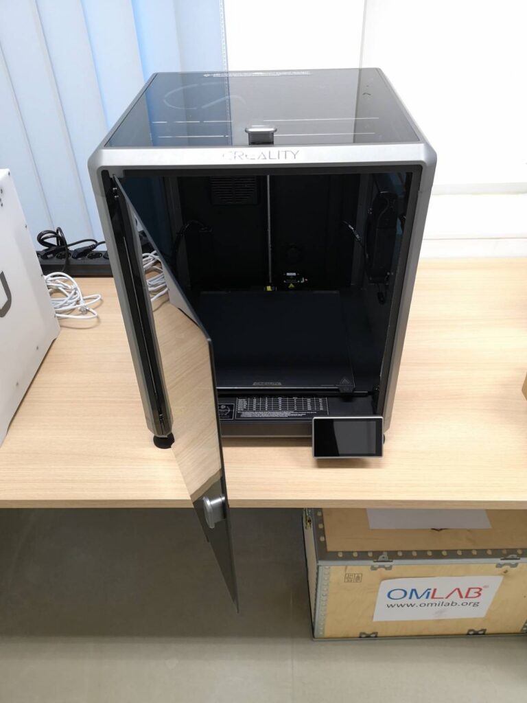 Take a virtual tour of our lab!