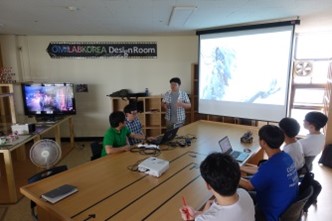 Have a virtual look at the OMiLAB!