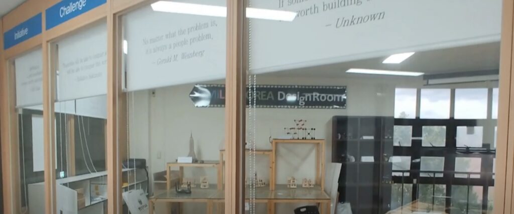 Have a virtual look at the OMiLAB!