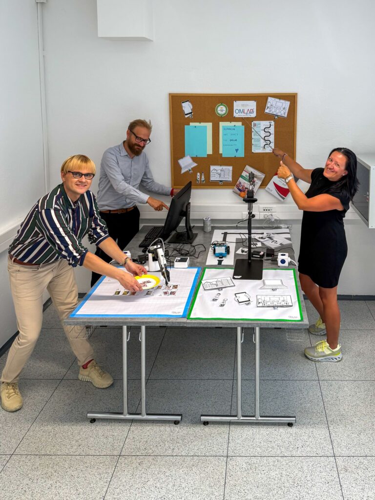 Take a virtual tour of our lab!