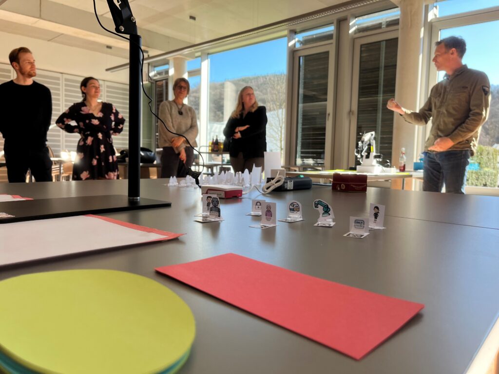 Take a virtual tour of our lab!