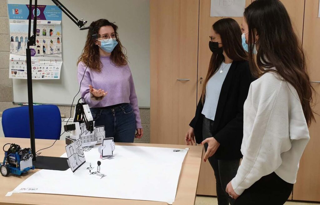 Take a virtual tour of our lab!