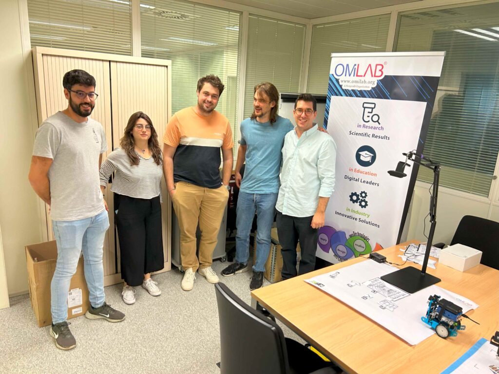 Take a virtual tour of our lab!