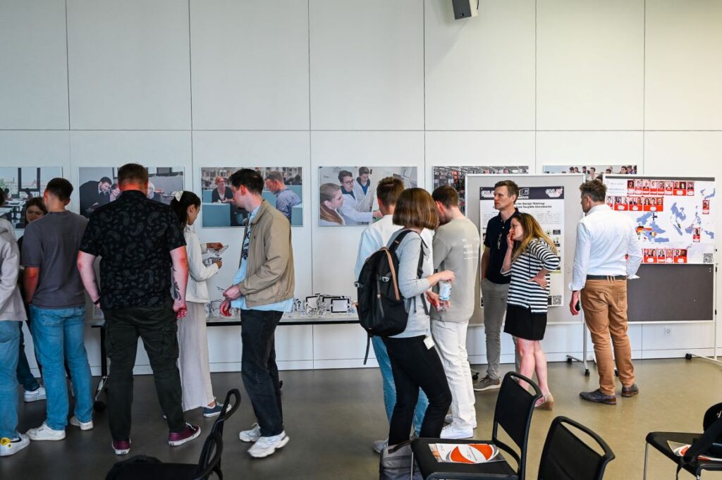 Take a virtual tour of our lab!