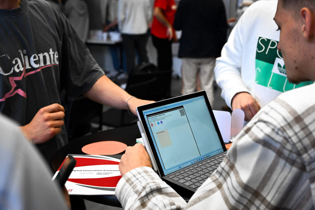 Take a virtual tour of our lab!