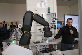 Take a virtual tour of our lab!